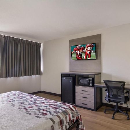 Red Roof Inn & Suites Brunswick I-95 Dış mekan fotoğraf