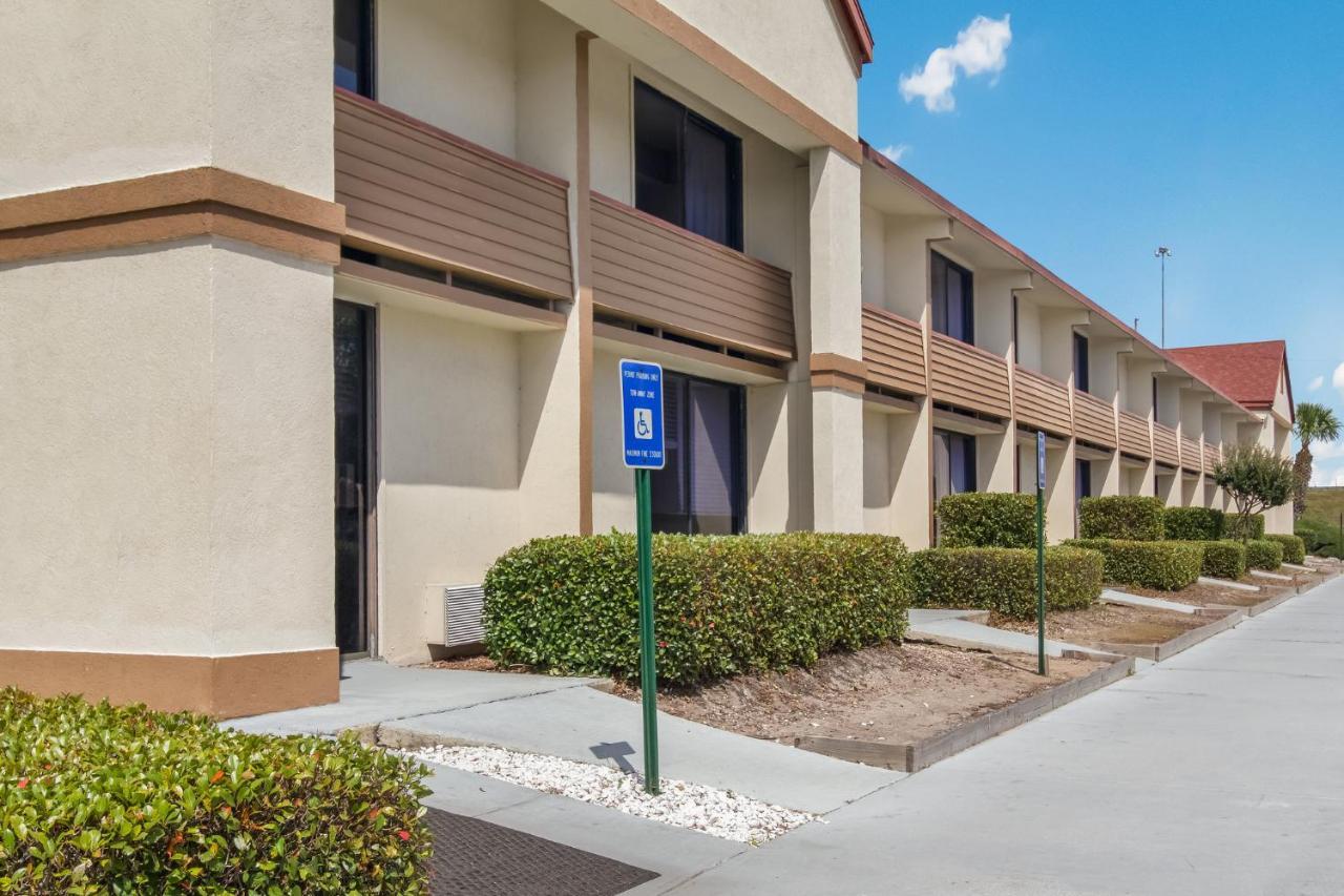 Red Roof Inn & Suites Brunswick I-95 Dış mekan fotoğraf