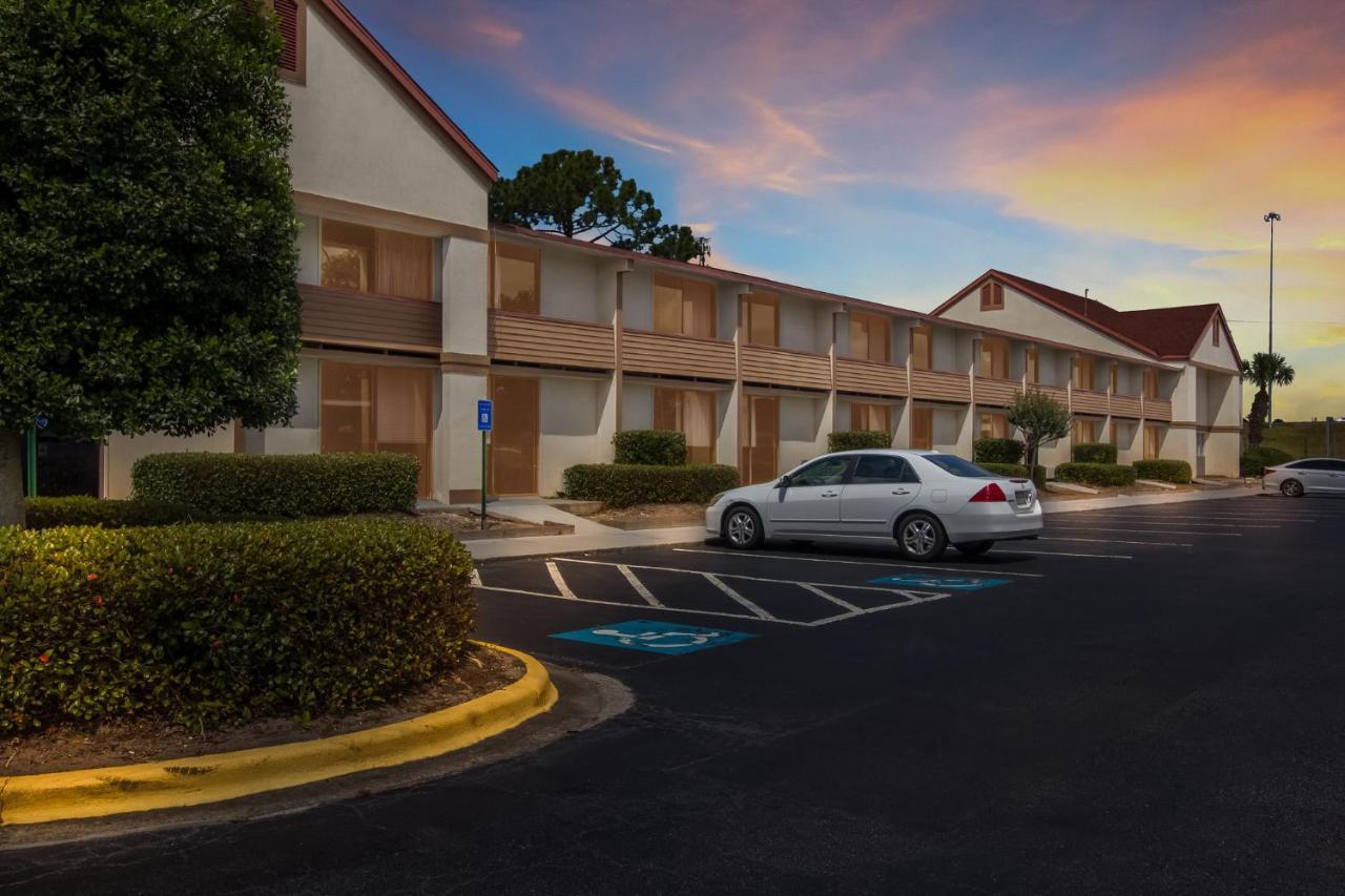 Red Roof Inn & Suites Brunswick I-95 Dış mekan fotoğraf