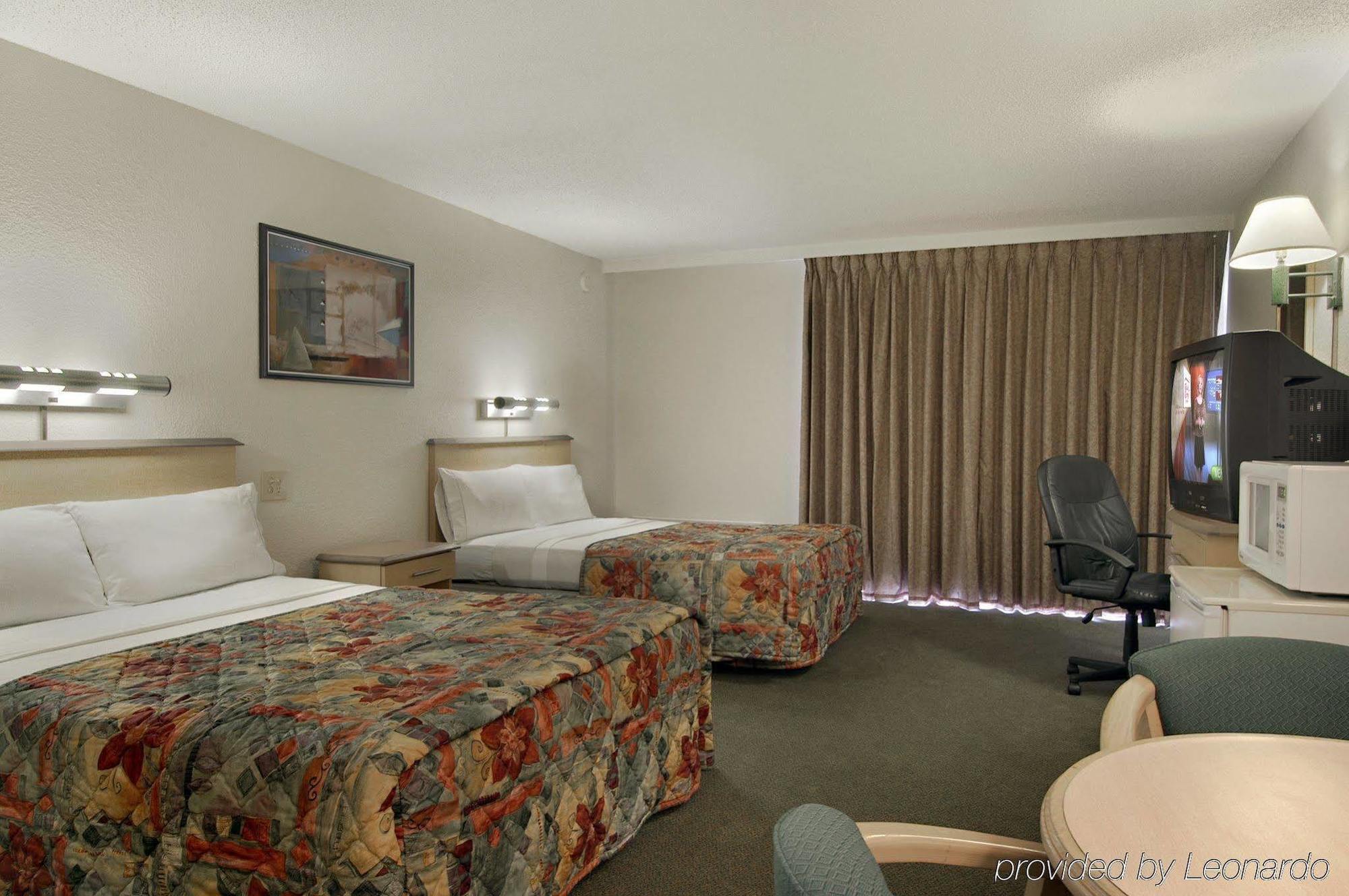 Red Roof Inn & Suites Brunswick I-95 Dış mekan fotoğraf